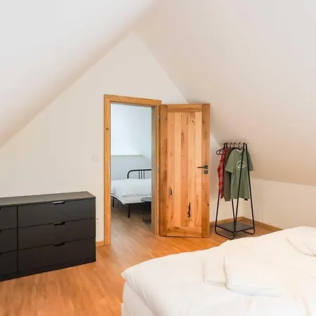 Katlov Homes דירה