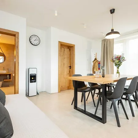 Katlov Homes דירה *